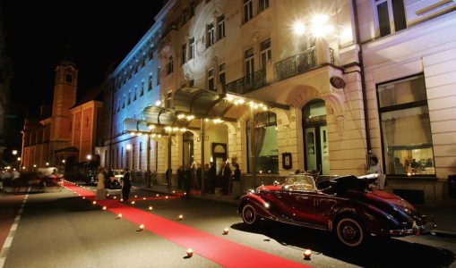 SERVED IN UNION HOTELS: FIVE REASONS TO VISIT