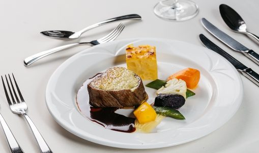 GRAND HOTEL UNION: A MENU FOR EVERYONE, NOT JUST FOR THOSE IN LOVE