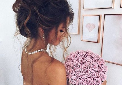 Send flowers to honor an inspiring and strong woman in your life
